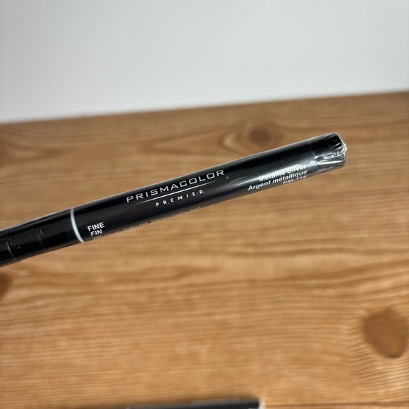 Lot Of 4 Sealed PM-118 Prismacolor Metallic Silver Markers - Picture 3 of 5